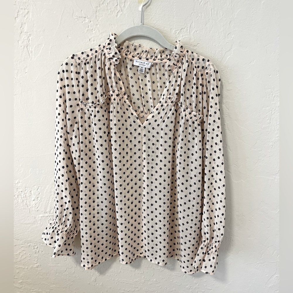 Current Air Polka Dot Blouse in perfect condition. Size XS. Very cute for work!